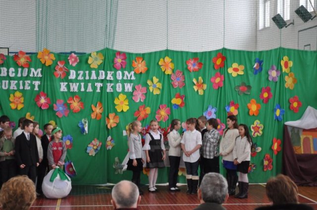 Dzień Babci i Dziadka w ZS w Tucznej