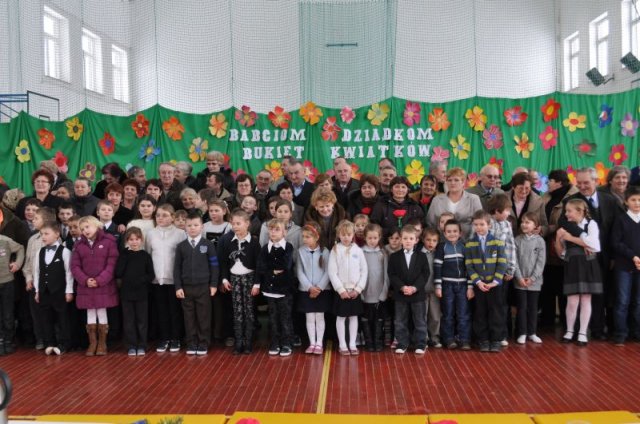 Dzień Babci i Dziadka w ZS w Tucznej