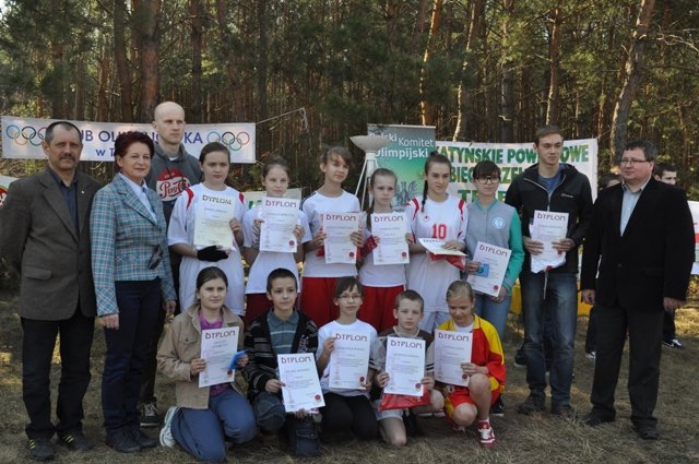 Zawody lekkoatletyczne w ZS w Tucznej