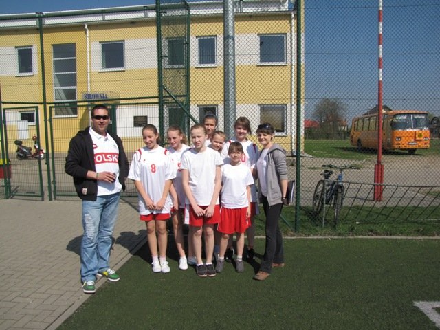 Zawody lekkoatletyczne w ZS w Tucznej