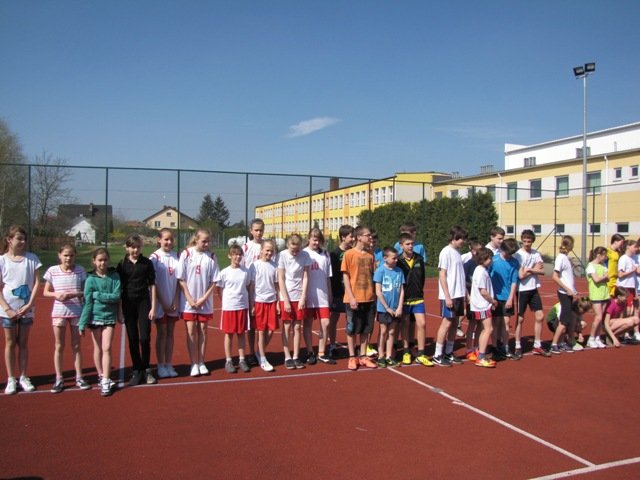 Zawody lekkoatletyczne w ZS w Tucznej