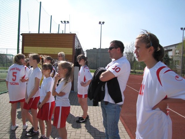 Zawody lekkoatletyczne w ZS w Tucznej