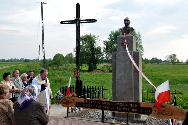Pamięci Marszałka w Rozbitówce