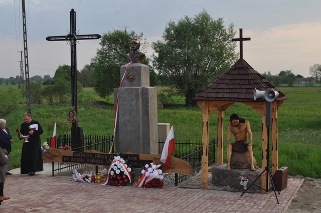 Pamięci Marszałka w Rozbitówce