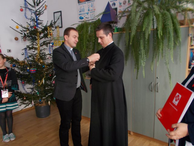 Wręczenie legitymacji członkom Szkolnego Koła Caritas