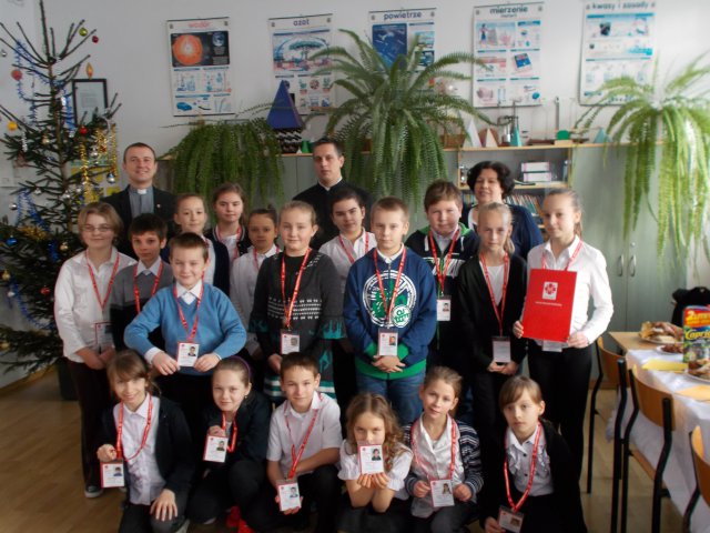 Wręczenie legitymacji członkom Szkolnego Koła Caritas