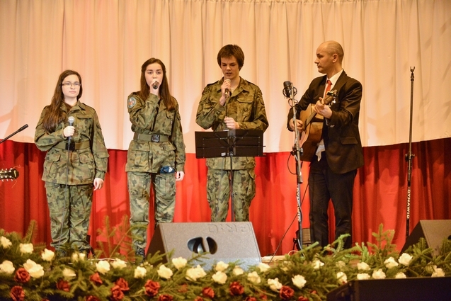 XV  Powiatowy Festiwal Pieśni Patriotycznej – Tuczna 2015